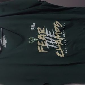 Milwaukee Bucks Tee